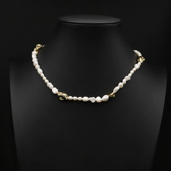 Wholesale Women's Freshwater Pearl Clavicle Chain Necklace With Geometric Design And Electroplating Treatment