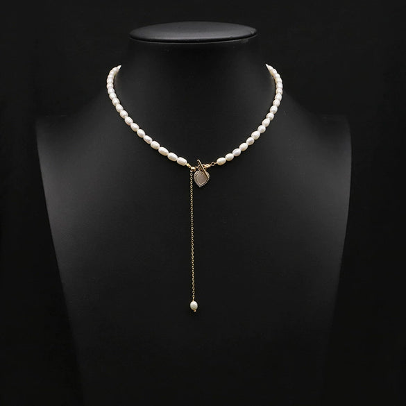 Wholesale Women's Freshwater Pearl Clavicle Chain Necklace With Geometric Design And Electroplating Treatment