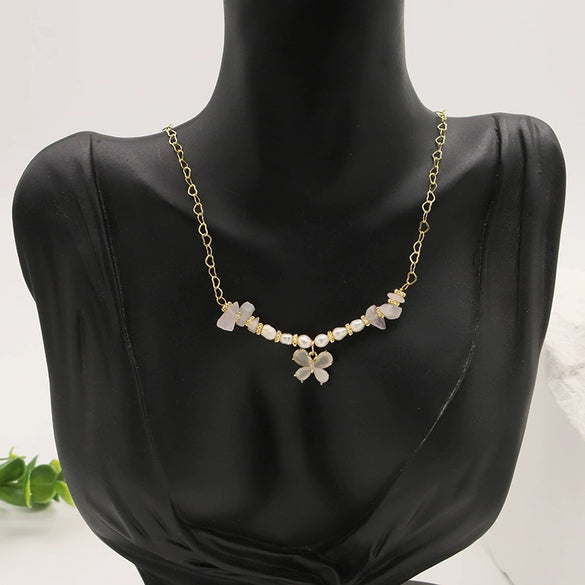 Wholesale Women's Freshwater Pearl Clavicle Chain Necklace With Geometric Design And Electroplating Treatment