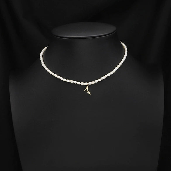 Wholesale Women's Freshwater Pearl Clavicle Chain Necklace With Geometric Design And Electroplating Treatment