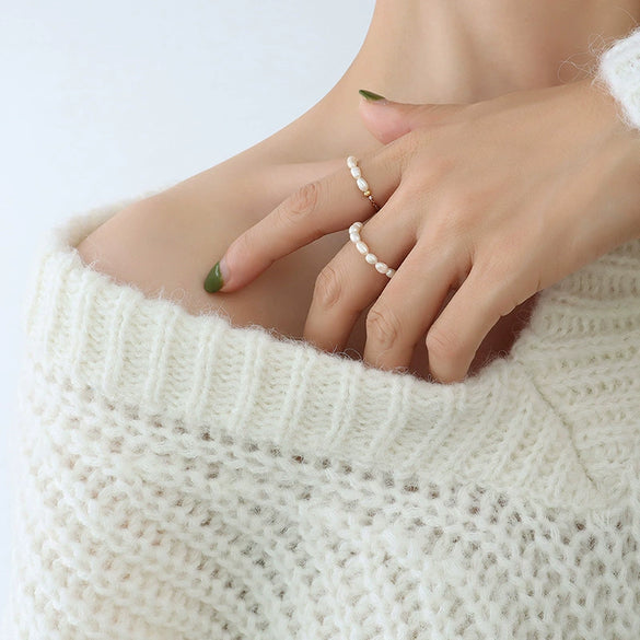 Wholesale Women's Freshwater Pearl Geometric Pull Buckle Finger Chain And Ring Made Of Titanium Steel With Electroplating