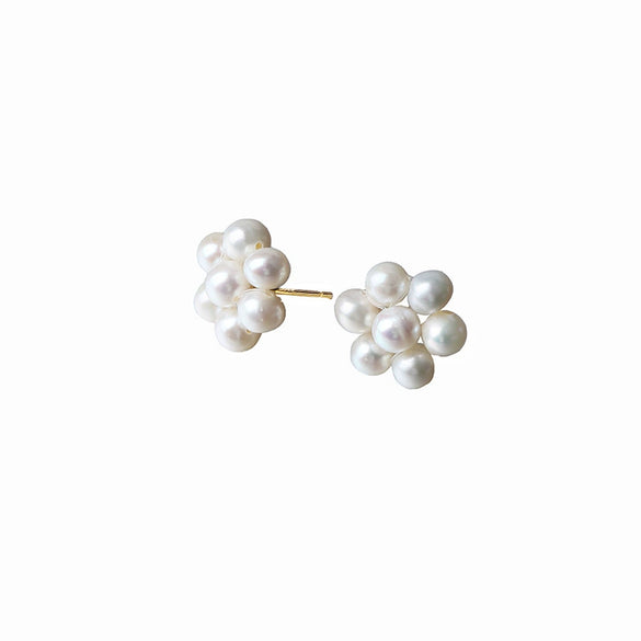 Wholesale Women's Freshwater Pearl S925 Silver Needle Elegant Minimalist Fashion Earrings With Flat Round Rose Buns Round Oblate Shape