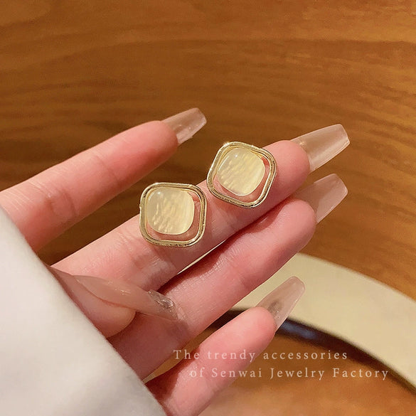 Wholesale Women's Geometric Alloy Earrings With 225 Silver Needles And Cat's Eye Stones Electroplated