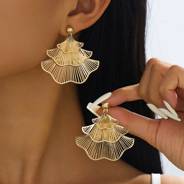 Wholesale Women's Geometric Alloy Electroplated Doublelayer Fivepetal Flower And Striped Leaf Tassel Earrings