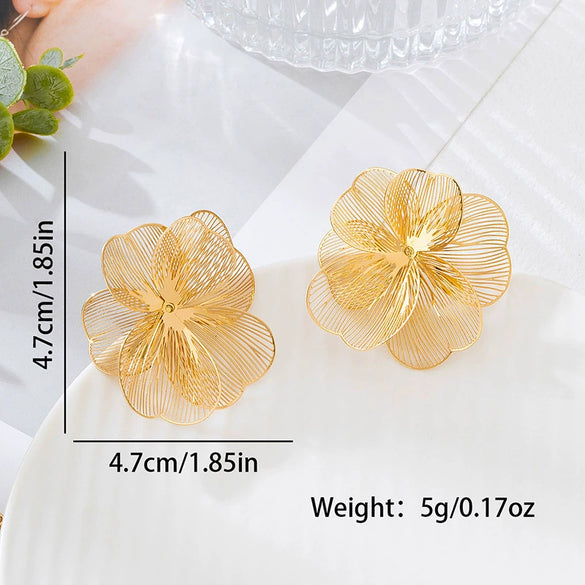 Wholesale Women's Geometric Alloy Electroplated Hollow Flower Earrings