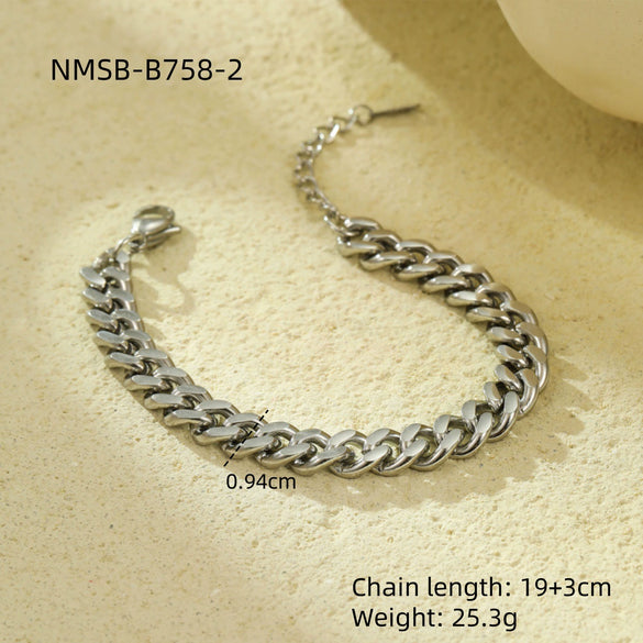 Wholesale Women's Geometric And Heart Shape 18K Gold Electroplated Stainless Steel Bracelet In Fashion Style