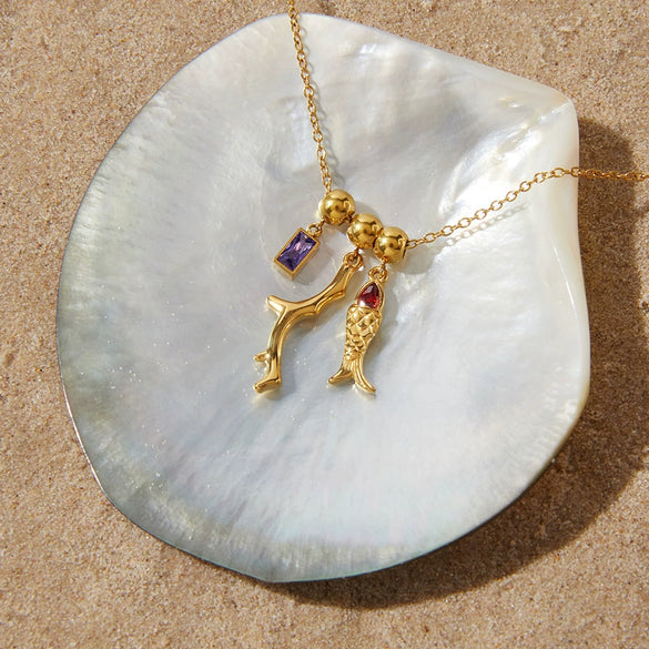 Wholesale Women's Geometric Animal Stainless Steel Fish Pendant Necklace With Vacuum Real Gold Plating