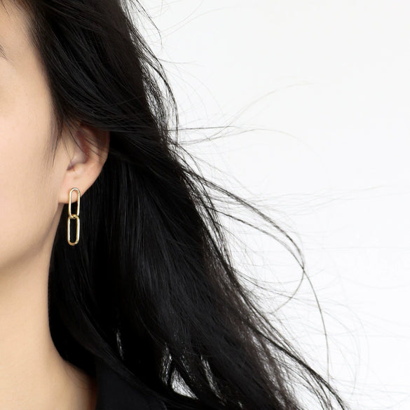 Wholesale Women's Geometric Brass Electroplated Oval Wind Earrings