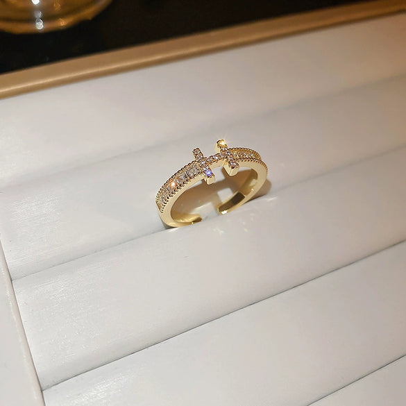Wholesale Women's Geometric Copper Light Luxury Ring With Real Gold Electroplated