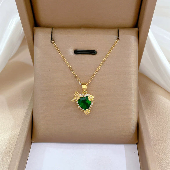Wholesale Women's Geometric Diamond Inlaid Titanium Steel And Brass Heart Flower Necklace