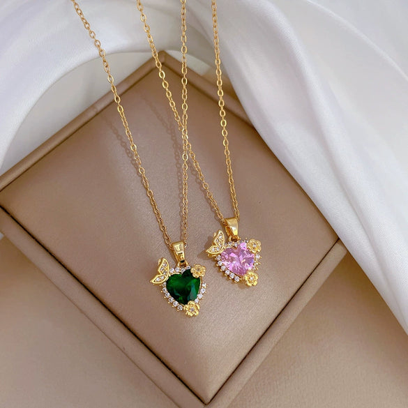 Wholesale Women's Geometric Diamond Inlaid Titanium Steel And Brass Heart Flower Necklace