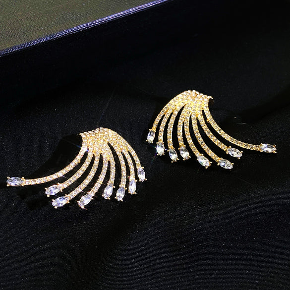 Wholesale Women's Geometric Diamondstudded Alloy 14K Gold Earrings In Light Luxury Style