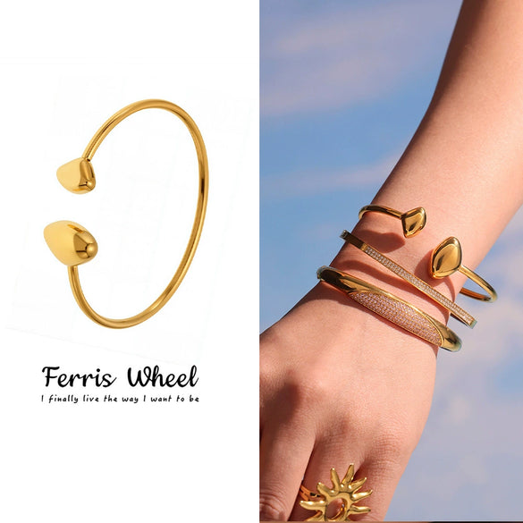 Wholesale Women's Geometric Double Triangle Hollow Elastic Adjustable Bracelet Stainless Steel 18K Gold Plated