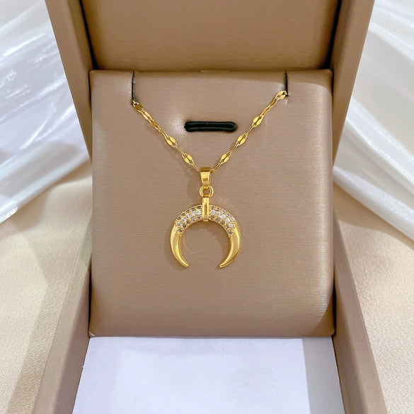 Wholesale Women's Geometric Electroplated Stainless Steel And Copper Crescent Necklace