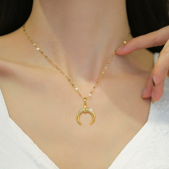Wholesale Women's Geometric Electroplated Stainless Steel And Copper Crescent Necklace