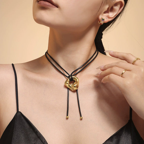 Wholesale Women's Geometric Ferris Wheel Jewelry Adjustable Necklace With Leather Rope Titanium Steel 18K Real Gold Pvd Plated