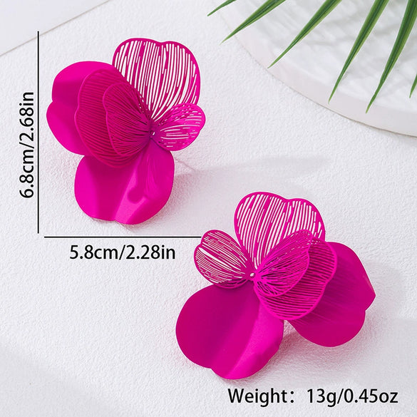 Wholesale Women's Geometric Floral Hollowout Alloy Electroplated Earrings Jewelry Accessories