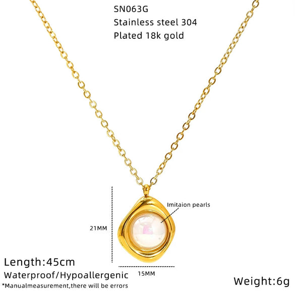 Wholesale Women's Geometric Heart And Flower Pattern Electroplated Titanium Steel Cross Chain Necklace