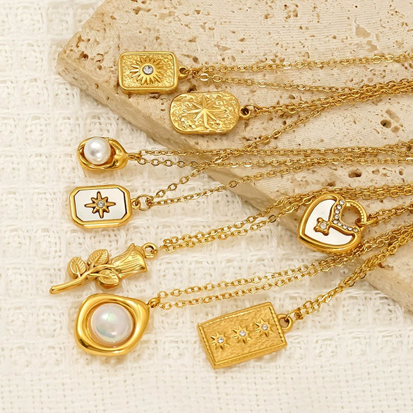 Wholesale Women's Geometric Heart And Flower Pattern Electroplated Titanium Steel Cross Chain Necklace