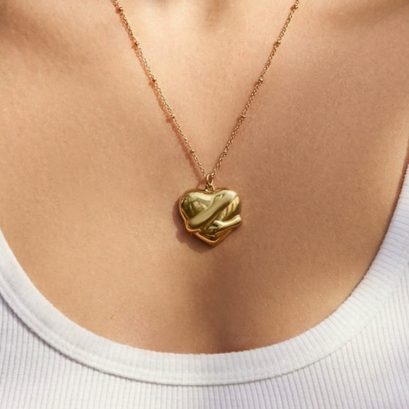 Wholesale Women's Geometric Heart Pendant Stainless Steel Goldplated Necklace