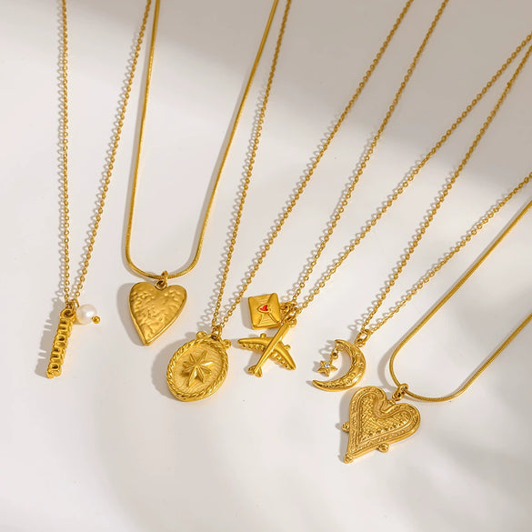 Wholesale Women's Geometric Heart Shape Stainless Steel Necklace With Vacuum Real Gold Plating In Pvd Furnace And Black Rope Chain