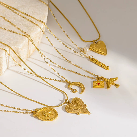 Wholesale Women's Geometric Heart Shape Stainless Steel Necklace With Vacuum Real Gold Plating In Pvd Furnace And Black Rope Chain
