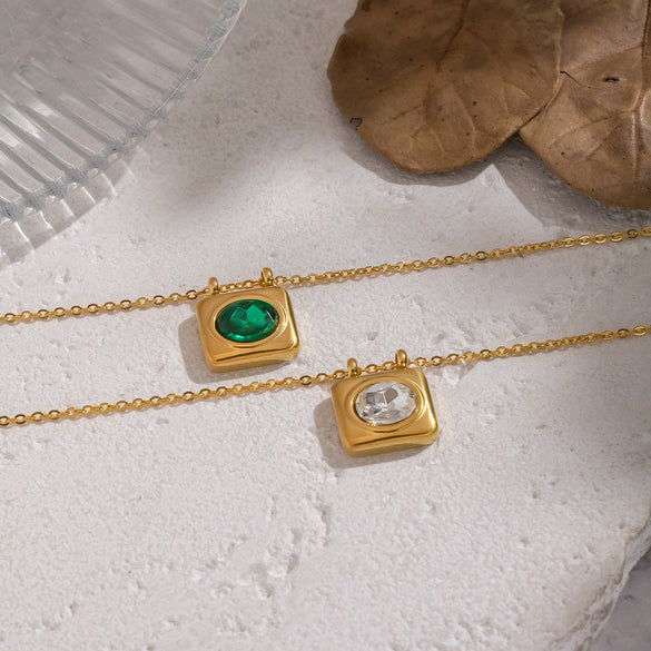 Wholesale Women's Geometric Heart Shape Zircon Pendant Necklace With Oshaped Stainless Steel Chain Real Gold Plated