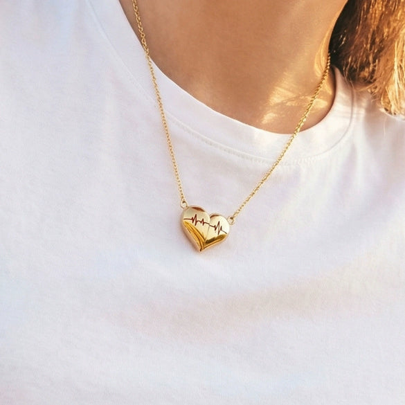 Wholesale Women's Geometric Heartshaped Electroplated Stainless Steel Pendant Necklace Light Luxury Style