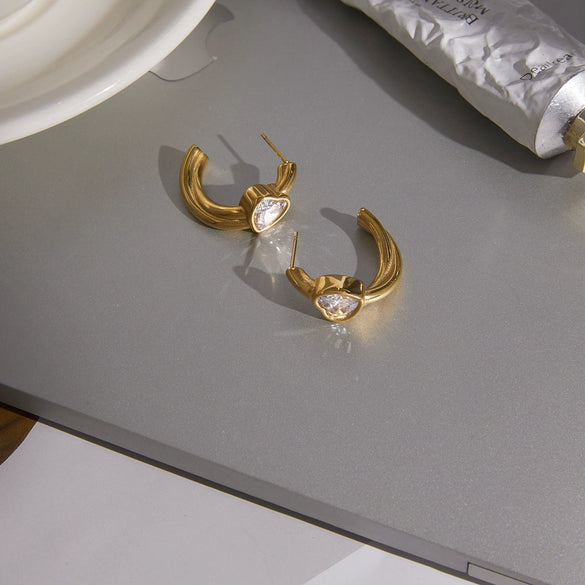 Wholesale Women's Geometric Heartshaped Stainless Steel Earrings With Vacuum Real Gold Plating In Pvd Furnace