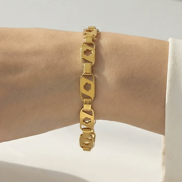 Wholesale Women's Geometric Hollow Flowershaped Stainless Steel Electroplated Bracelet