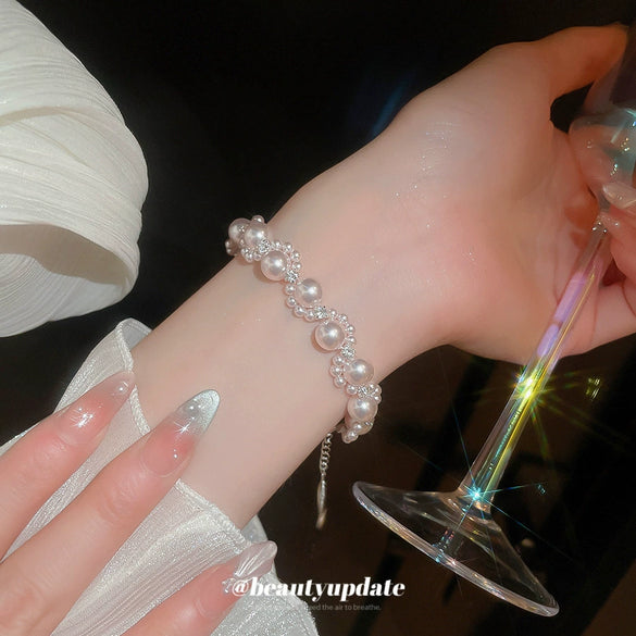 Wholesale Women's Geometric Imitation Pearl And Diamondencrusted Wrapped Bracelet Highend Style