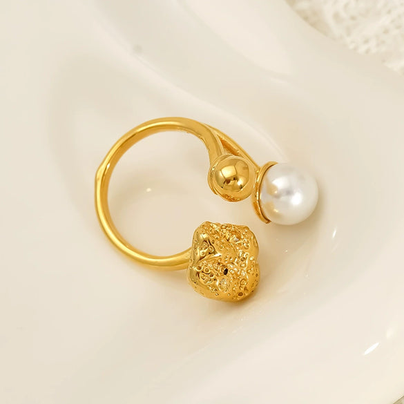 Wholesale Women's Geometric Imitation Pearl Inlaid Ring