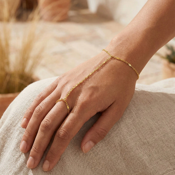 Wholesale Women's Geometric Iron Finger Chain Ring Jewelry With Electroplating In Modern Minimalist Style