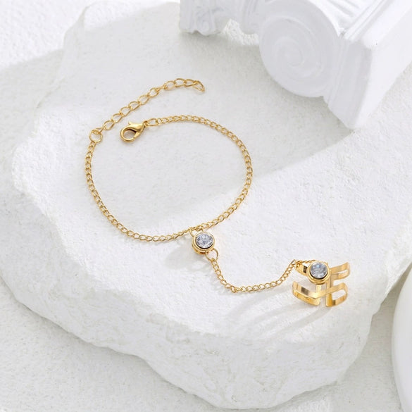 Wholesale Women's Geometric Iron Finger Chain Ring Jewelry With Electroplating In Modern Minimalist Style