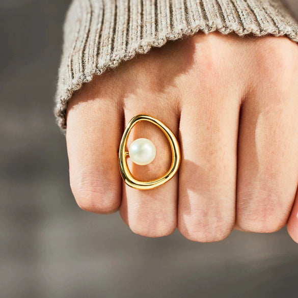 Wholesale Women's Geometric Irregular Shape Ring Made Of 925 Sterling Silver With Electroplating