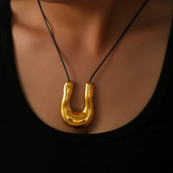 Wholesale Women's Geometric Irregular Ushaped Horseshoe Pendant Necklace With Leather Rope Chain And Titanium Steel Gold Plated