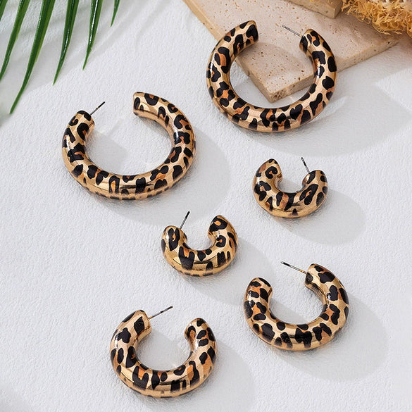 Wholesale Women's Geometric Leopard Print Cshaped Alloy Electroplated Hoop Earrings