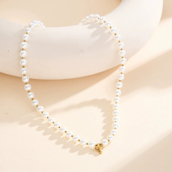 Wholesale Women's Geometric Pearl Choker Necklace With Electroplated Calendering Chain