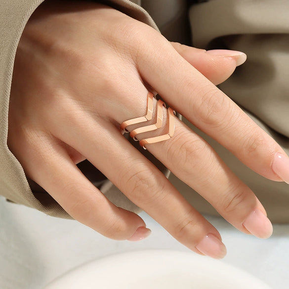 Wholesale Women's Geometric Pointed Hollow 316L Stainless Steel Ring Gold Plated