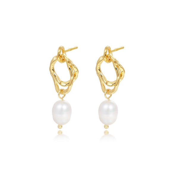 Wholesale Women's Geometric S925 Silver Natural Pearl Stud Earrings With Electroplating