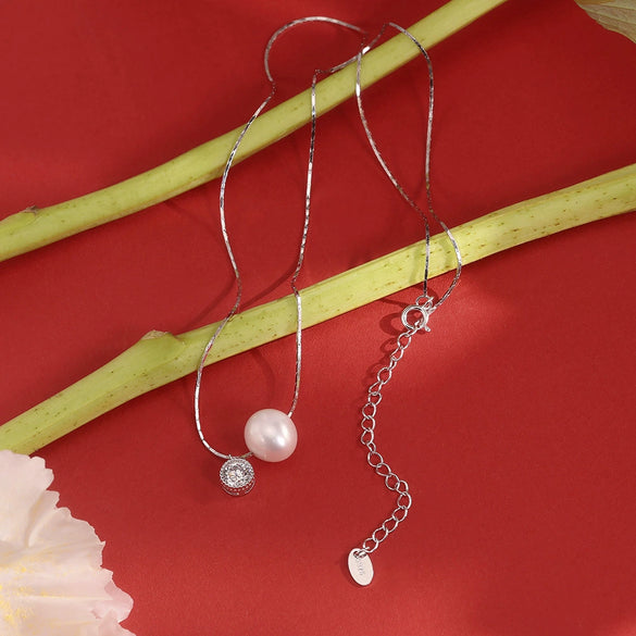 Wholesale Women's Geometric Silver Electroplated Cross Chain Diamond Pearl Clavicle Necklace Minimalist Jewelry