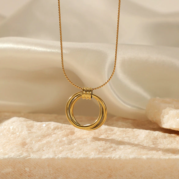 Wholesale Women's Geometric Simple Round Titanium Steel And Stainless Steel Electroplated Clavicle Necklace