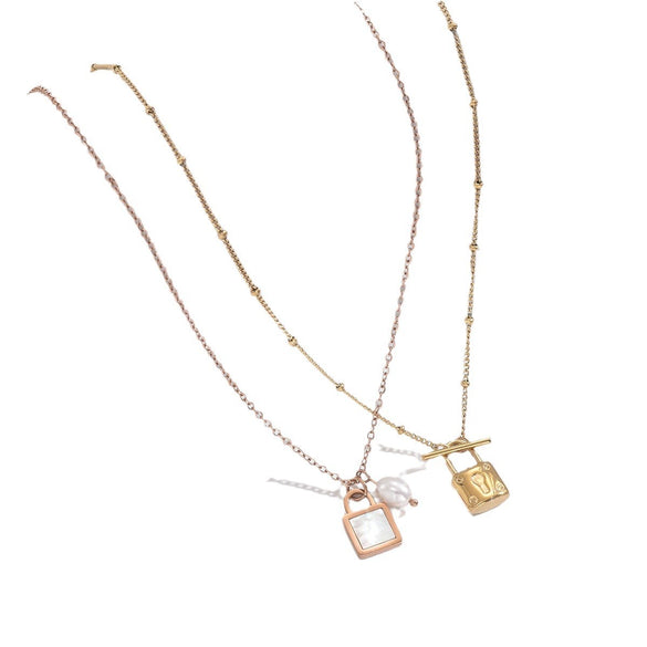 Wholesale Women's Geometric Stainless Steel And Titanium Steel Electroplated Pendant Necklace With Key Lock Design
