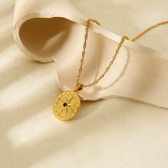 Wholesale Women's Geometric Stainless Steel And Titanium Steel Star Pendant Necklace With 18K Gold Plating And Water Wave Chain