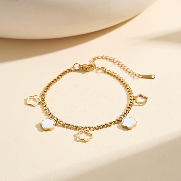 Wholesale Women's Geometric Stainless Steel Electroplated Accessories Set Of Bracelets Necklaces And Earrings