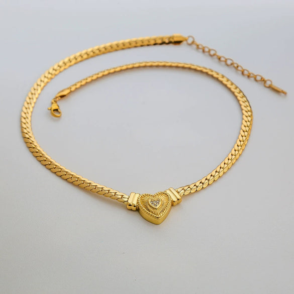 Wholesale Women's Geometric Stainless Steel Electroplated Diamondencrusted Love Necklace