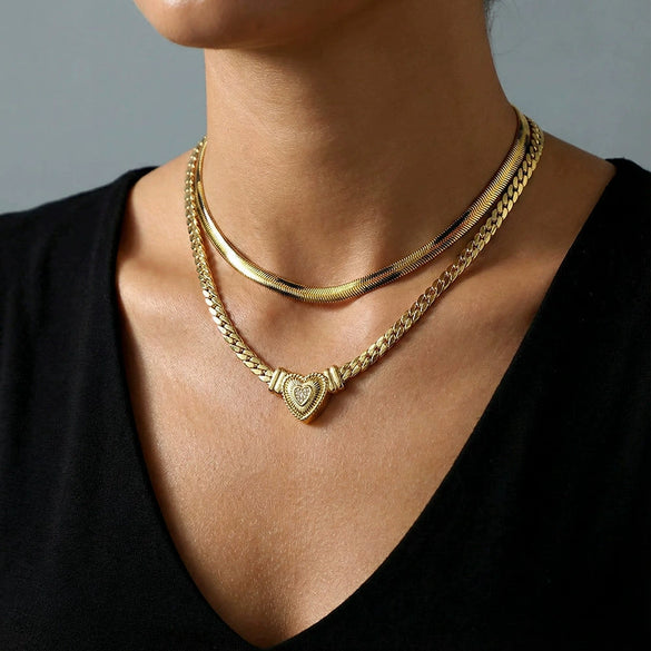 Wholesale Women's Geometric Stainless Steel Electroplated Diamondencrusted Love Necklace
