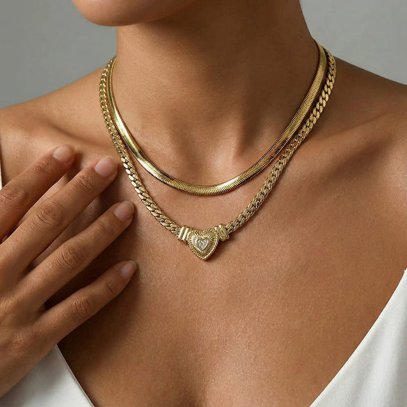 Wholesale Women's Geometric Stainless Steel Electroplated Diamondencrusted Love Necklace