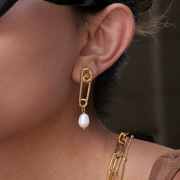 Wholesale Women's Geometric Stainless Steel Electroplated Freshwater Pearl Earrings