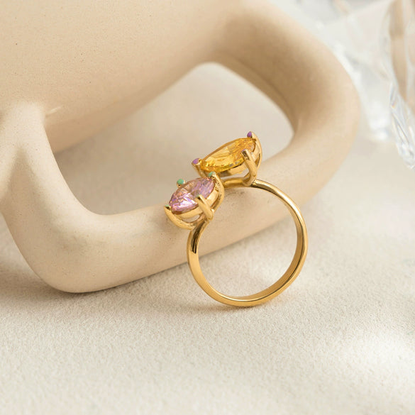 Wholesale Women's Geometric Stainless Steel Electroplated 18K Gold Yellow And Pink Dropshaped Zircon Ring Accessories